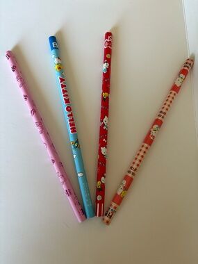 Vintage Hello Kitty Sanrio Decorative Pencil Set